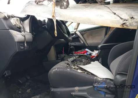 2014 Toyota Rav4 Xle z USA, uszkodzony, nr VIN 2T3WFREV8EW109651